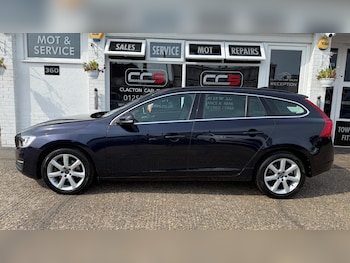 Used Volvo V60 2017 for sale - 75506825: Photo