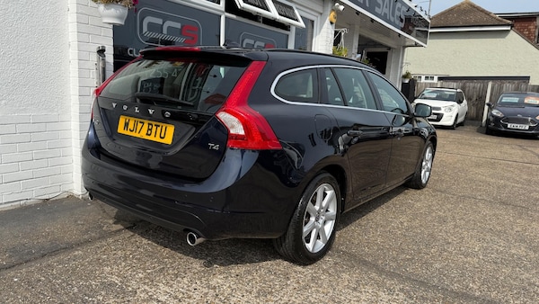 Used Volvo V60 2017 for sale - 75506825: Photo 6