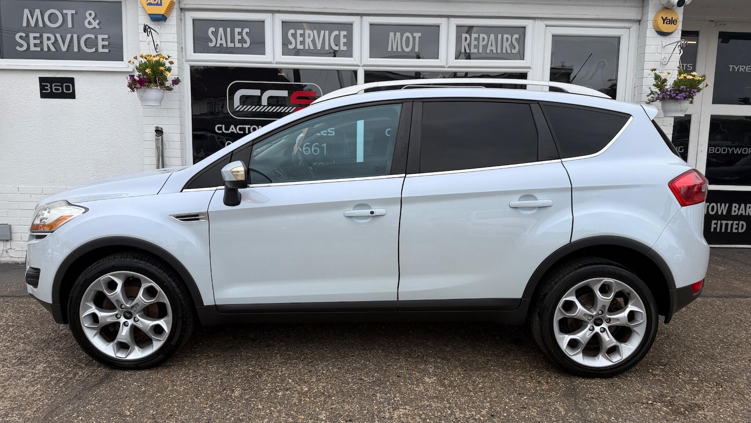Used Ford Kuga 2010 for sale - 76993852: Photo 4