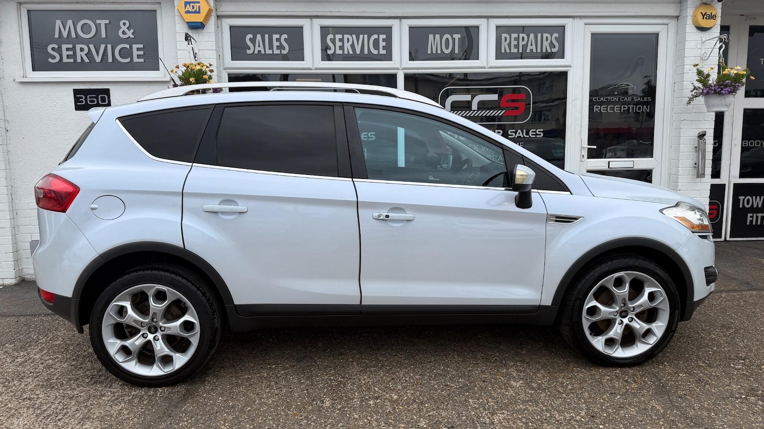 Used Ford Kuga 2010 for sale - 76993852: Photo 8