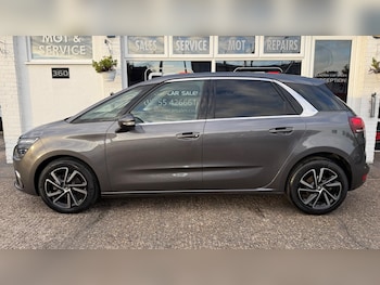 Used Citroen C4 2019 for sale - 76612730: Photo