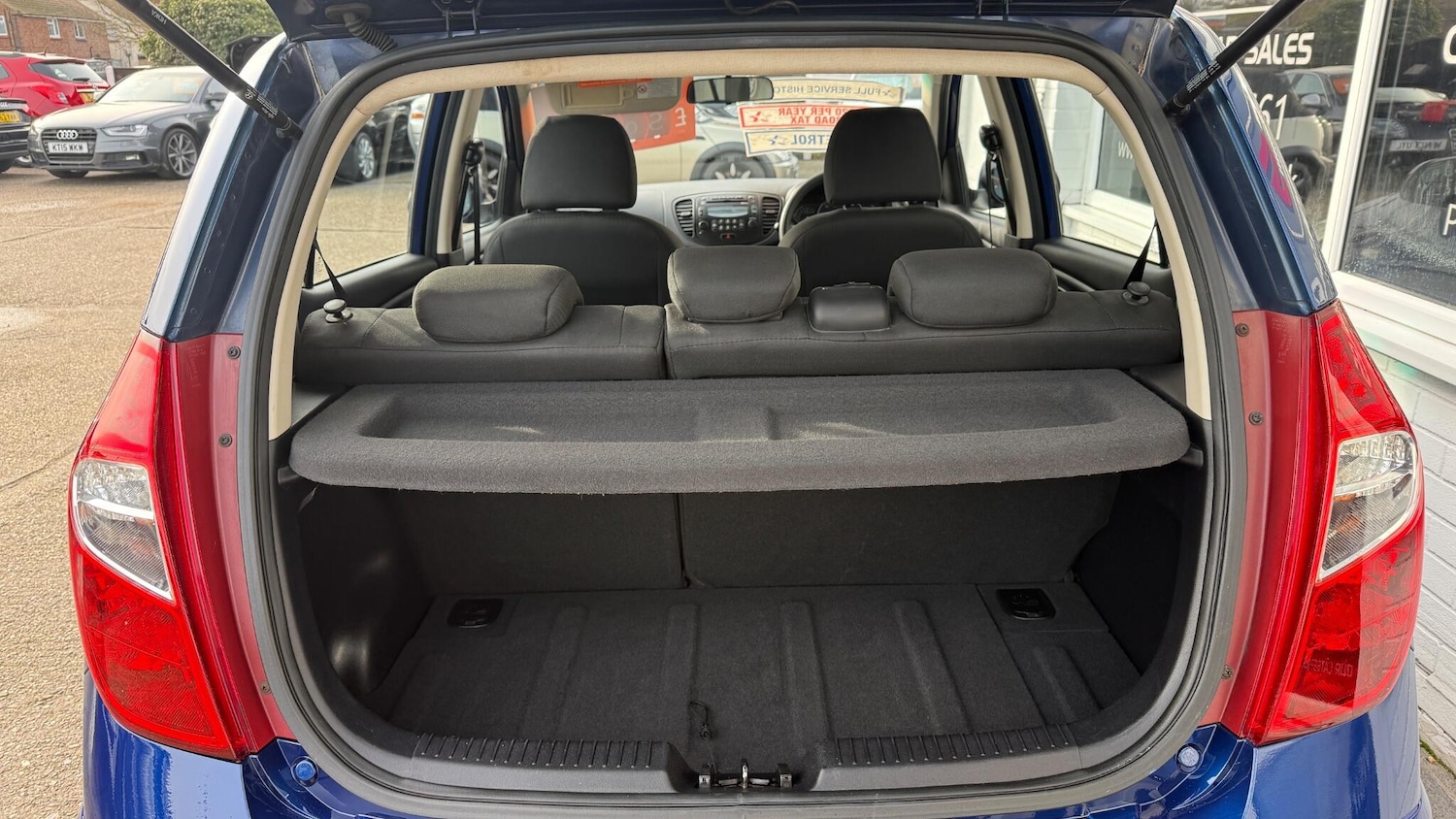 Used Hyundai i10 2012 for sale - 77587848: Photo 14