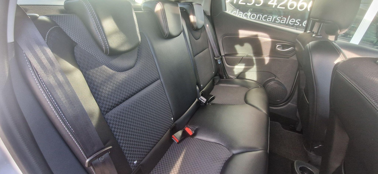 Used Renault Clio 2016 for sale - 76832740: Photo 12