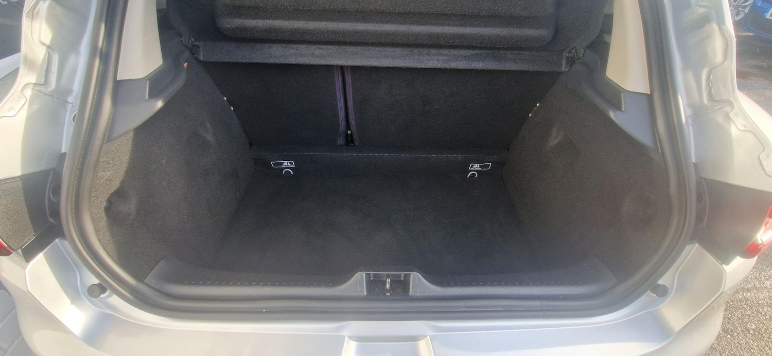 Used Renault Clio 2016 for sale - 76832740: Photo 13