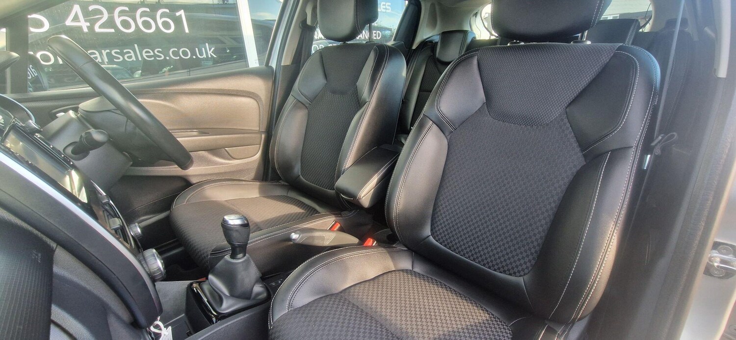 Used Renault Clio 2016 for sale - 76832740: Photo 17