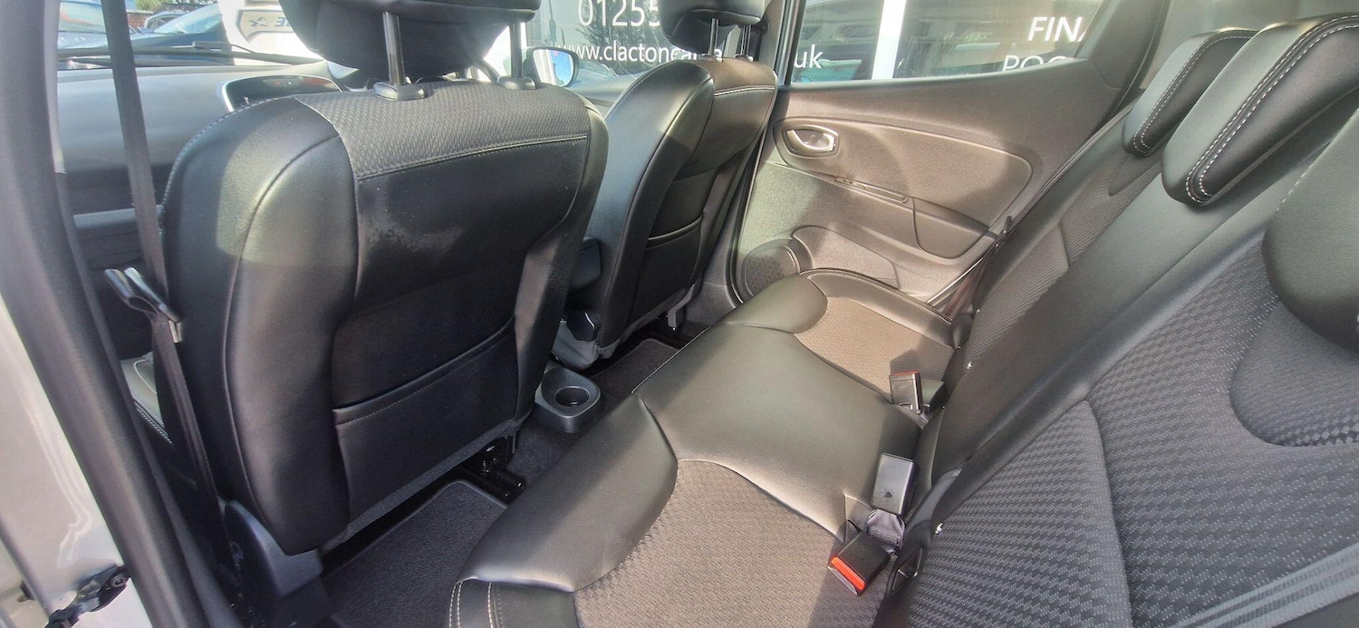 Used Renault Clio 2016 for sale - 76832740: Photo 18