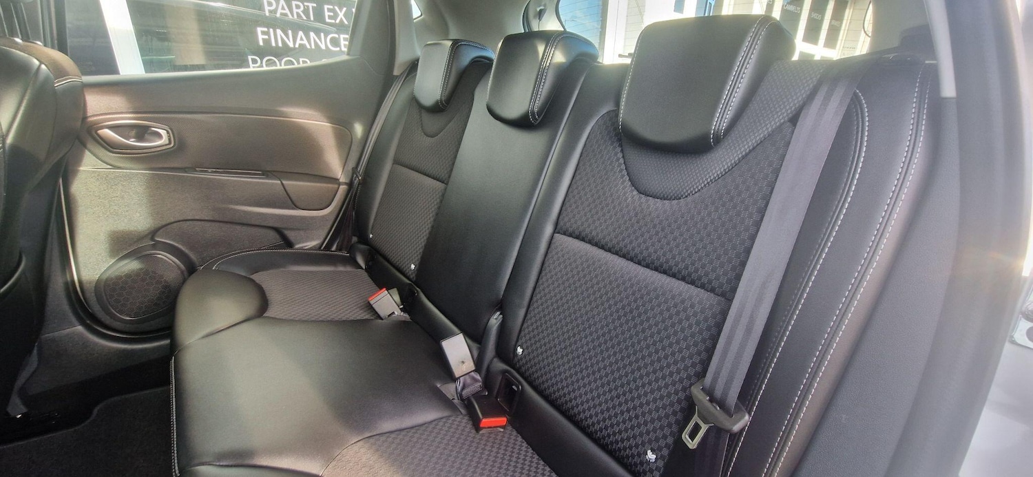 Used Renault Clio 2016 for sale - 76832740: Photo 19