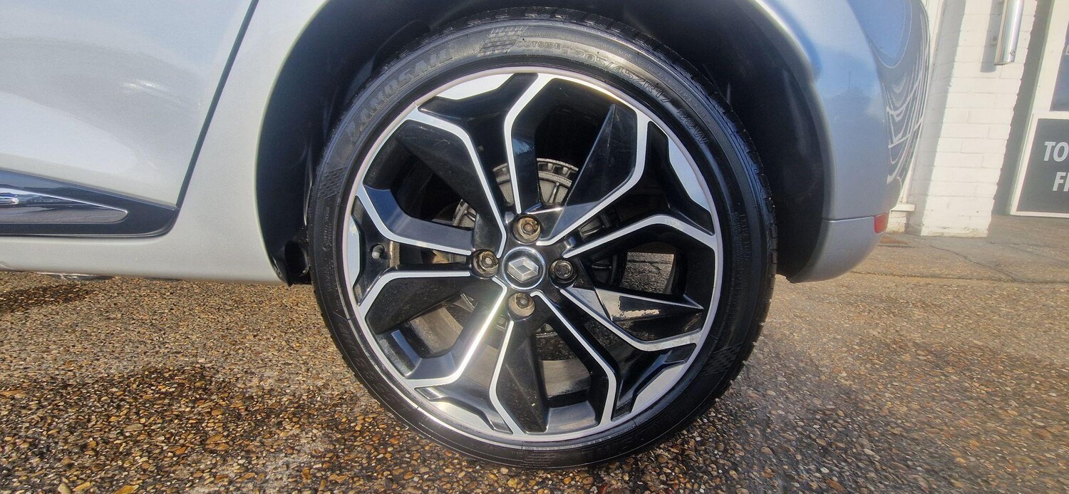 Used Renault Clio 2016 for sale - 76832740: Photo 20