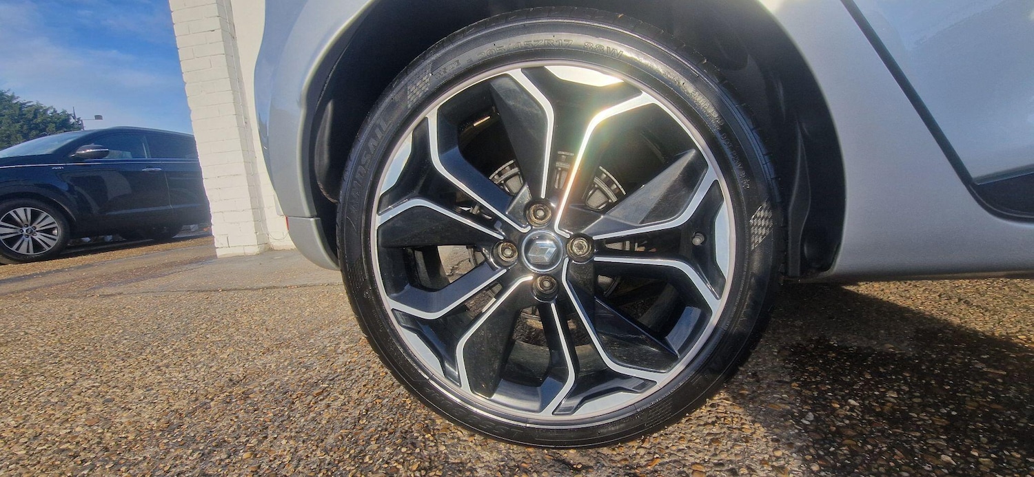 Used Renault Clio 2016 for sale - 76832740: Photo 21