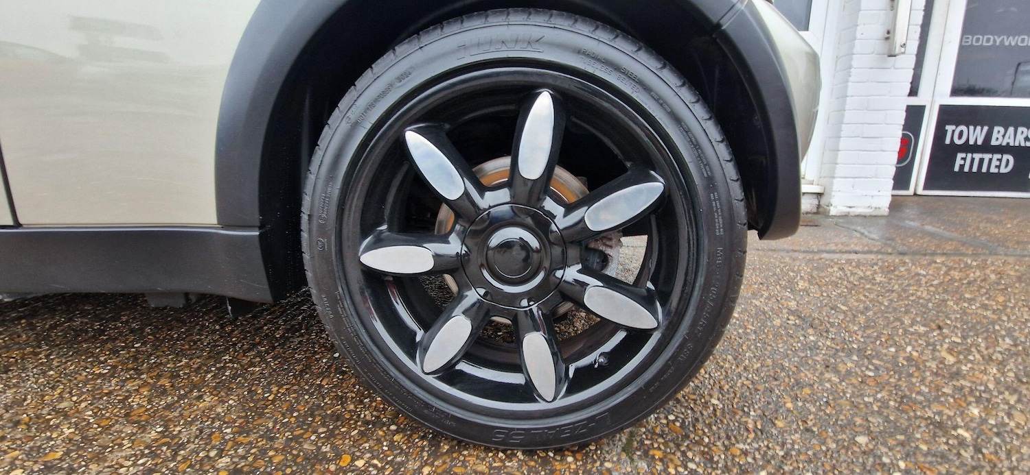 Used MINI Convertible 2007 for sale - 77411667: Photo 13