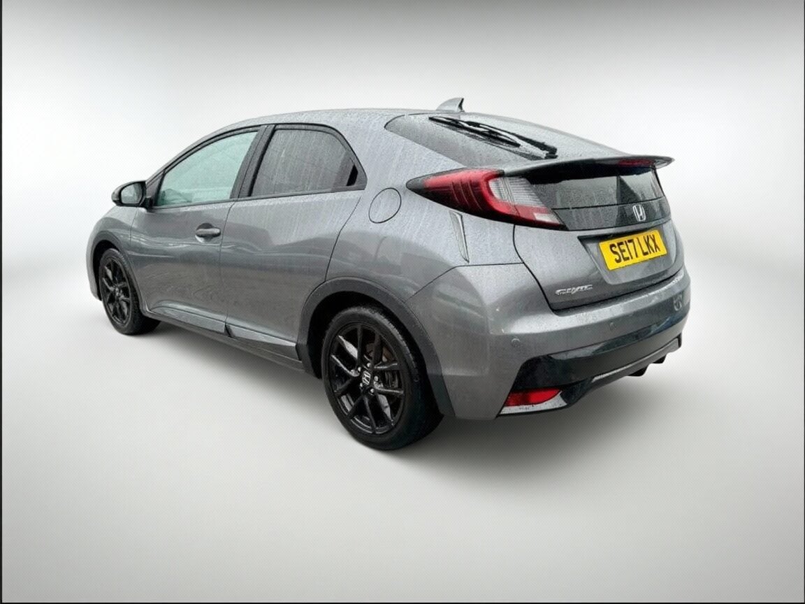 Used Honda Civic 2017 for sale - 76625225: Photo 2