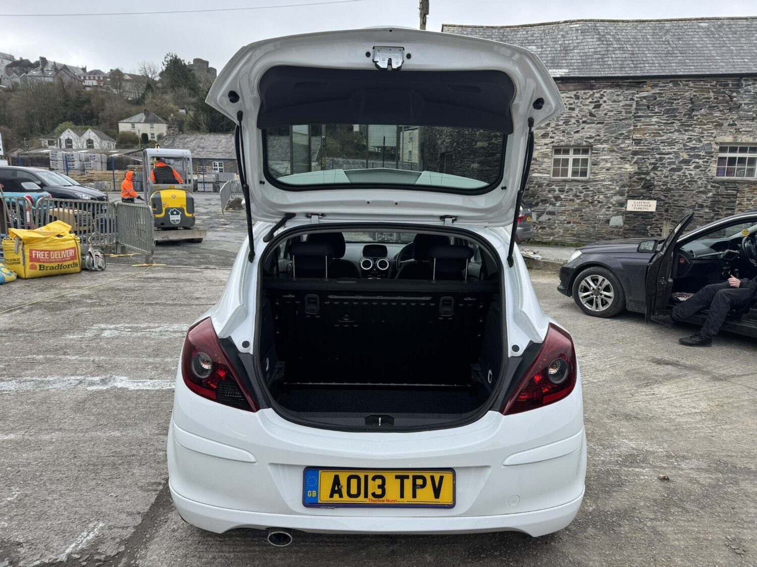 Used Vauxhall Corsa 2013 for sale - 77917394: Photo 7