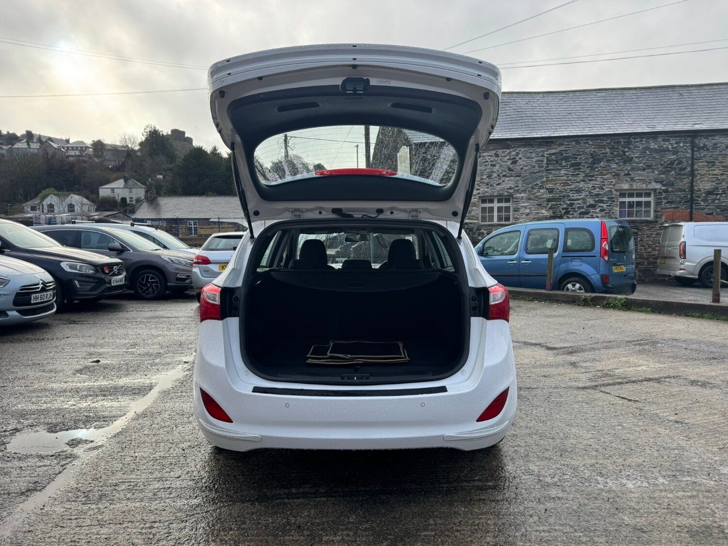 Used Hyundai i30 2013 for sale - 77447675: Photo 7