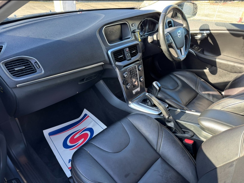 Used Volvo V40 2014 for sale - 76625246: Photo 14