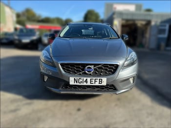 Used Volvo V40 2014 for sale - 76625246: Photo