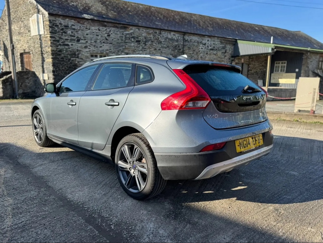 Used Volvo V40 2014 for sale - 76625246: Photo 4
