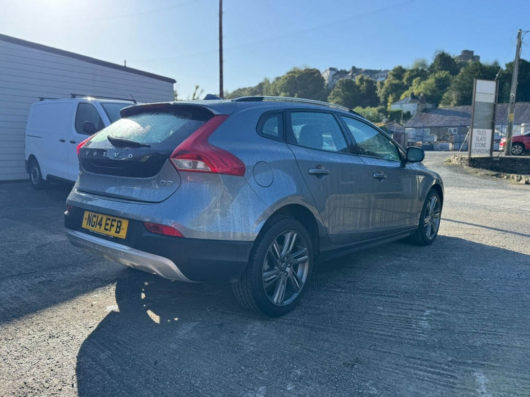 Used Volvo V40 2014 for sale - 76625246: Photo 6