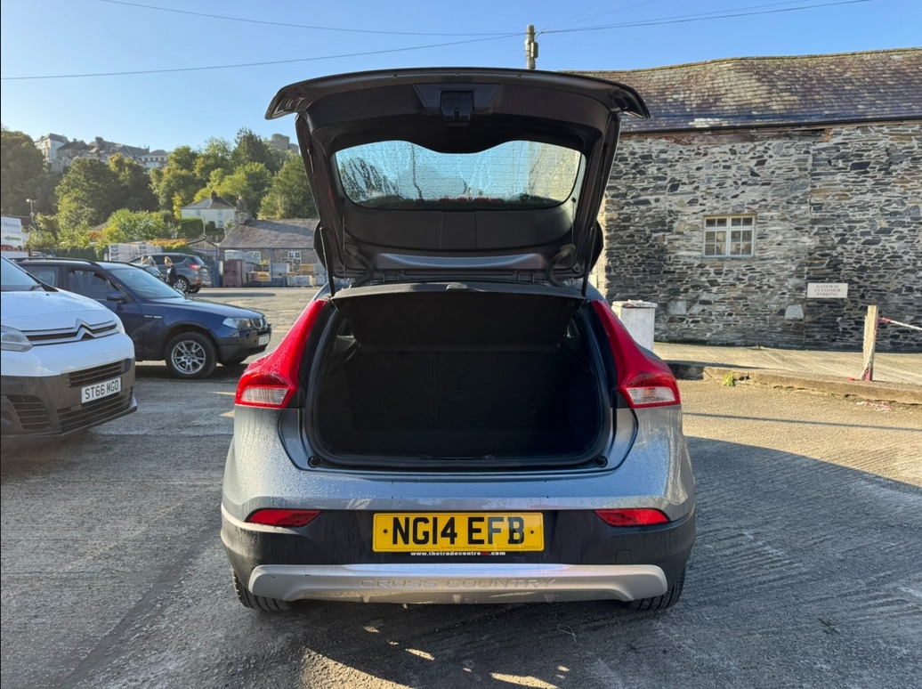 Used Volvo V40 2014 for sale - 76625246: Photo 7