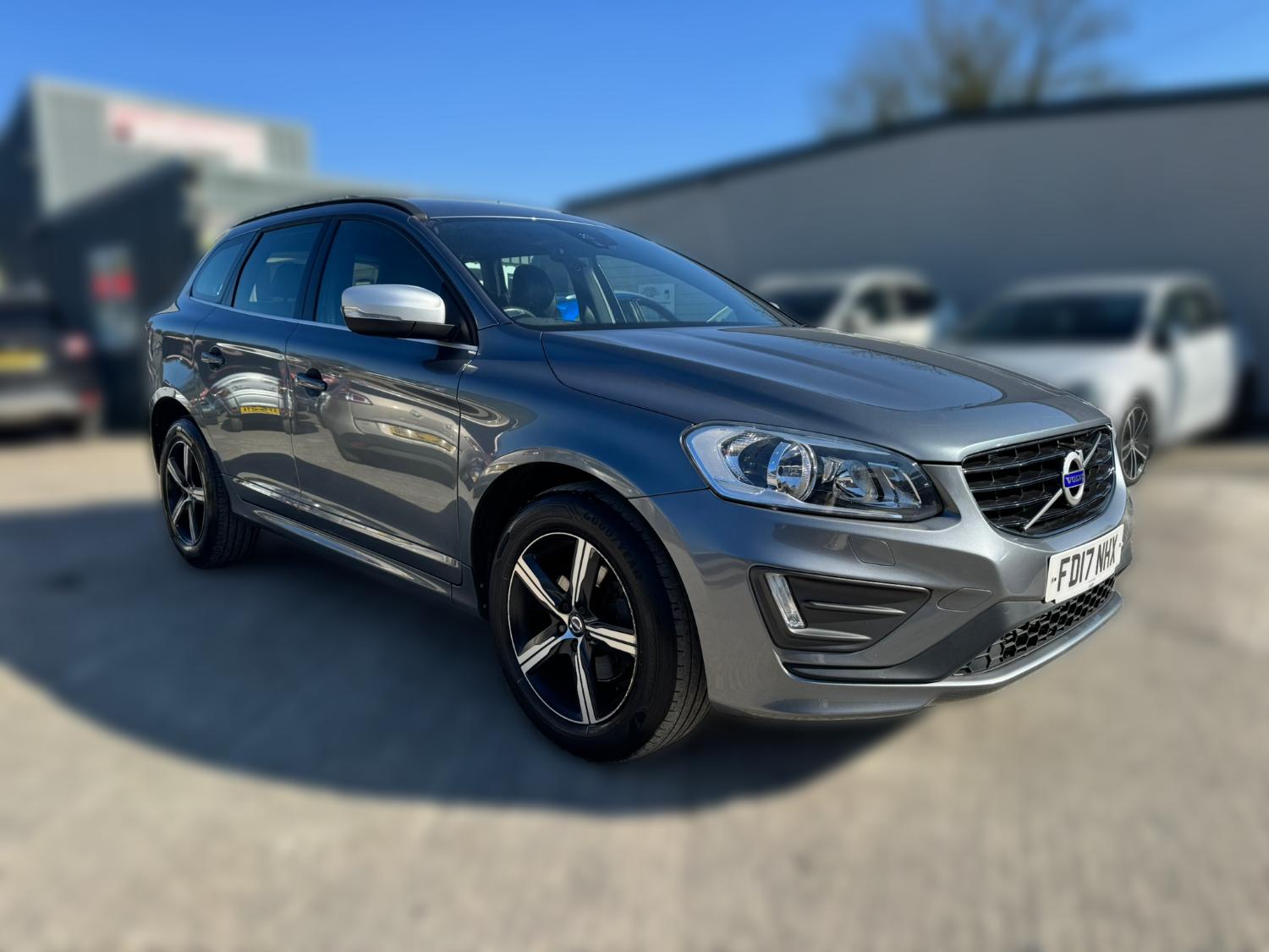Used Volvo XC60 2017 for sale - 77998634: Photo 1
