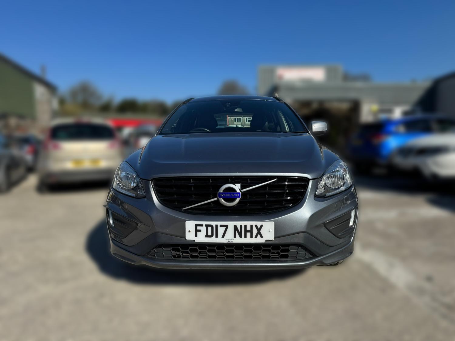 Used Volvo XC60 2017 for sale - 77998634: Photo 2