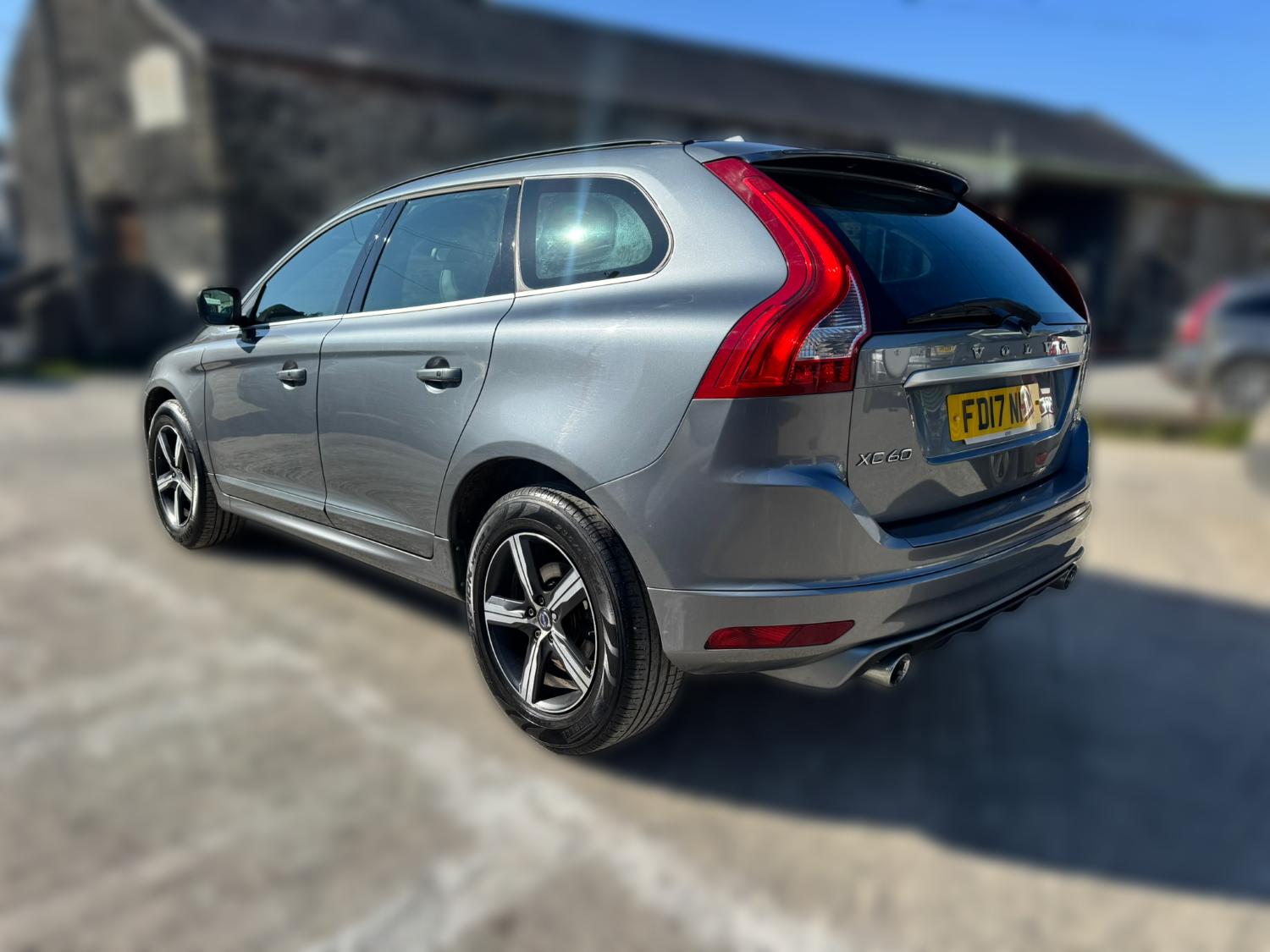 Used Volvo XC60 2017 for sale - 77998634: Photo 4