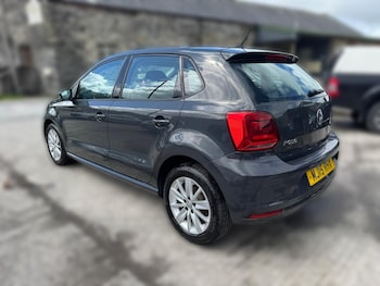Used Volkswagen Polo 2015 for sale - 78778610: Photo