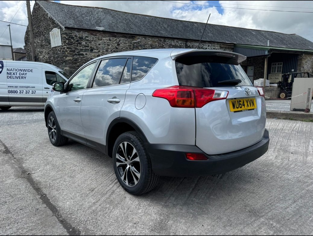 Used Toyota RAV4 2014 for sale - 76625233: Photo 4