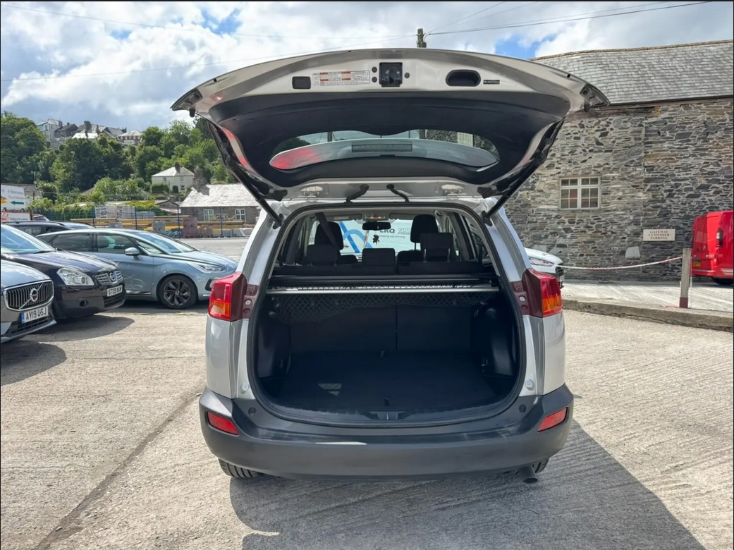 Used Toyota RAV4 2014 for sale - 76625233: Photo 7