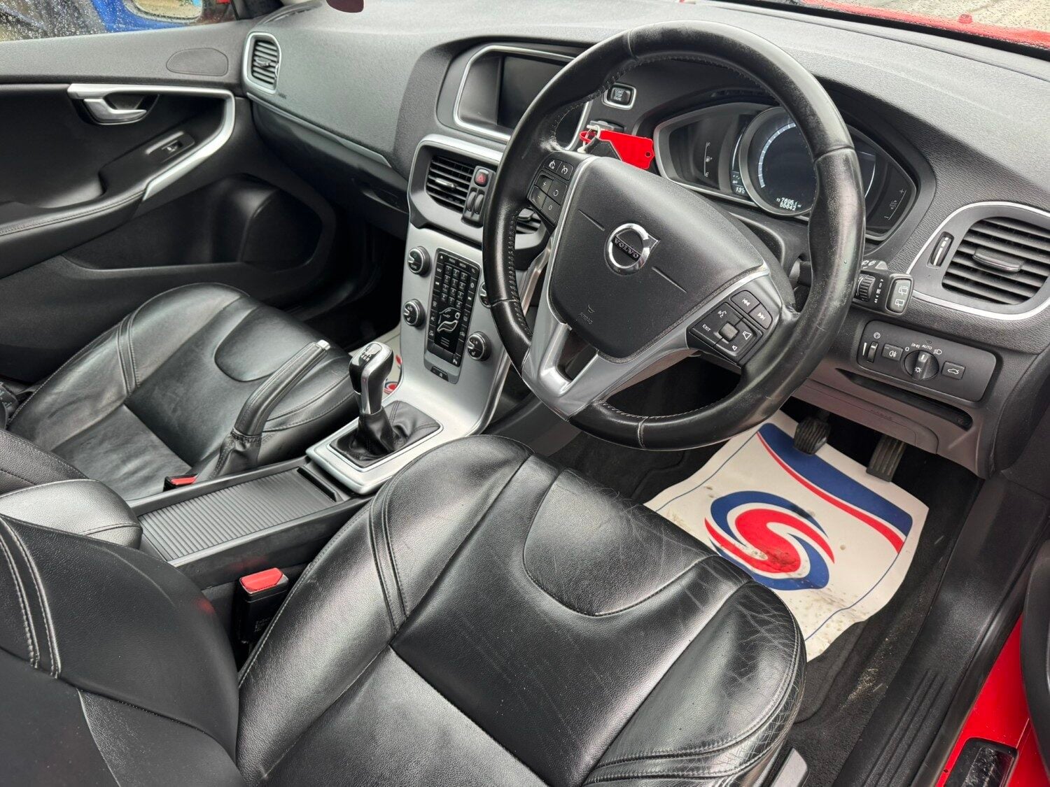 Used Volvo V40 2016 for sale - 77691982: Photo 9