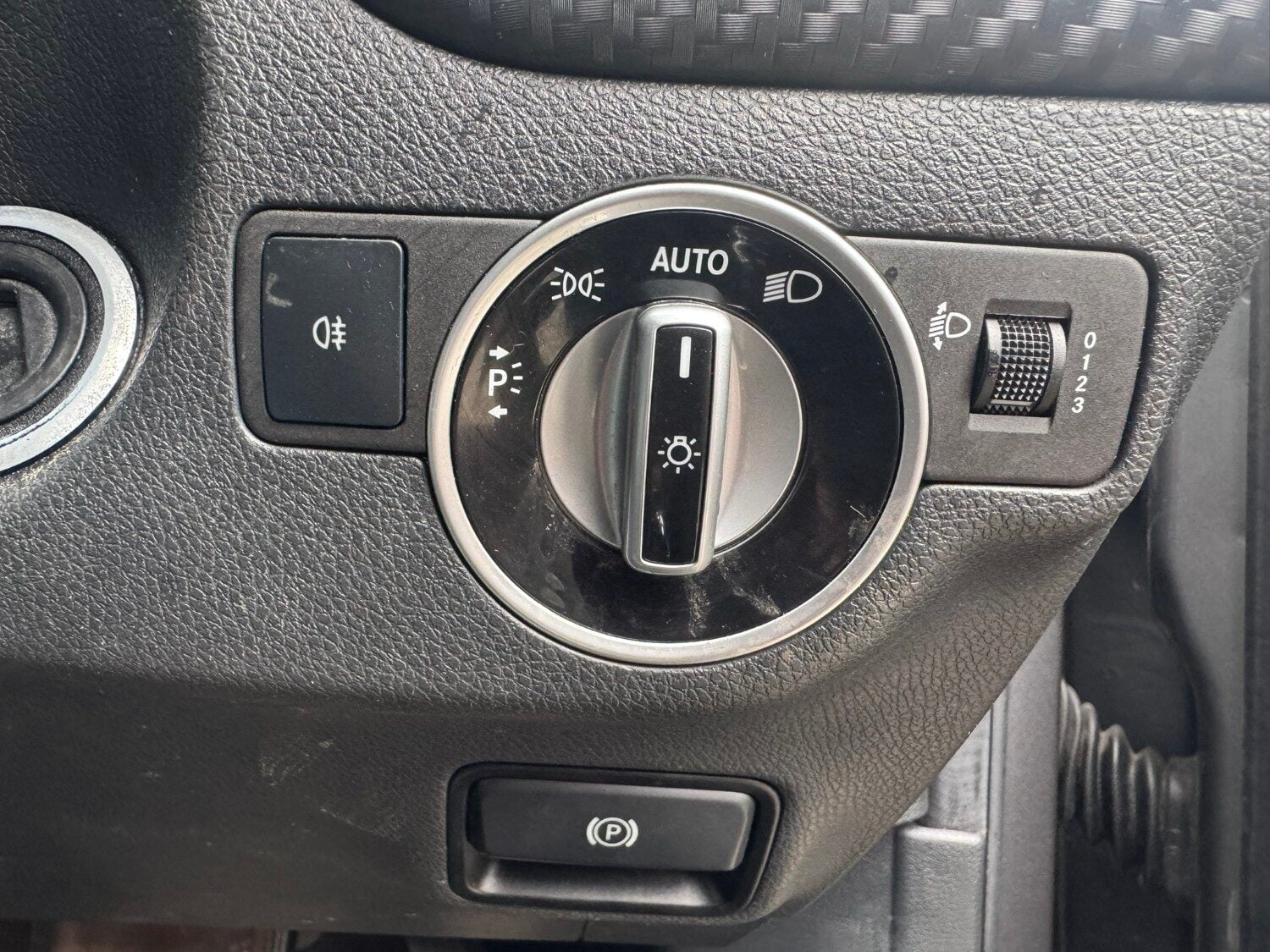 Used Mercedes-Benz A-Class 2016 for sale - 77691984: Photo 18