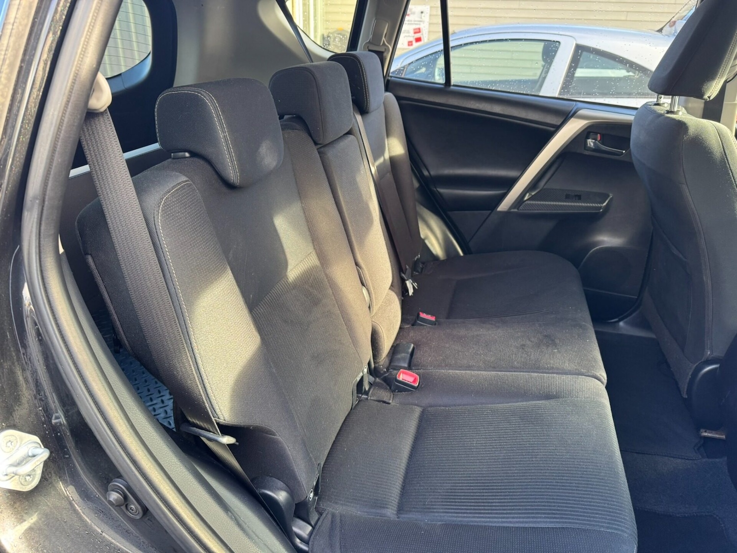 Used Toyota RAV4 2015 for sale - 77006576: Photo 15