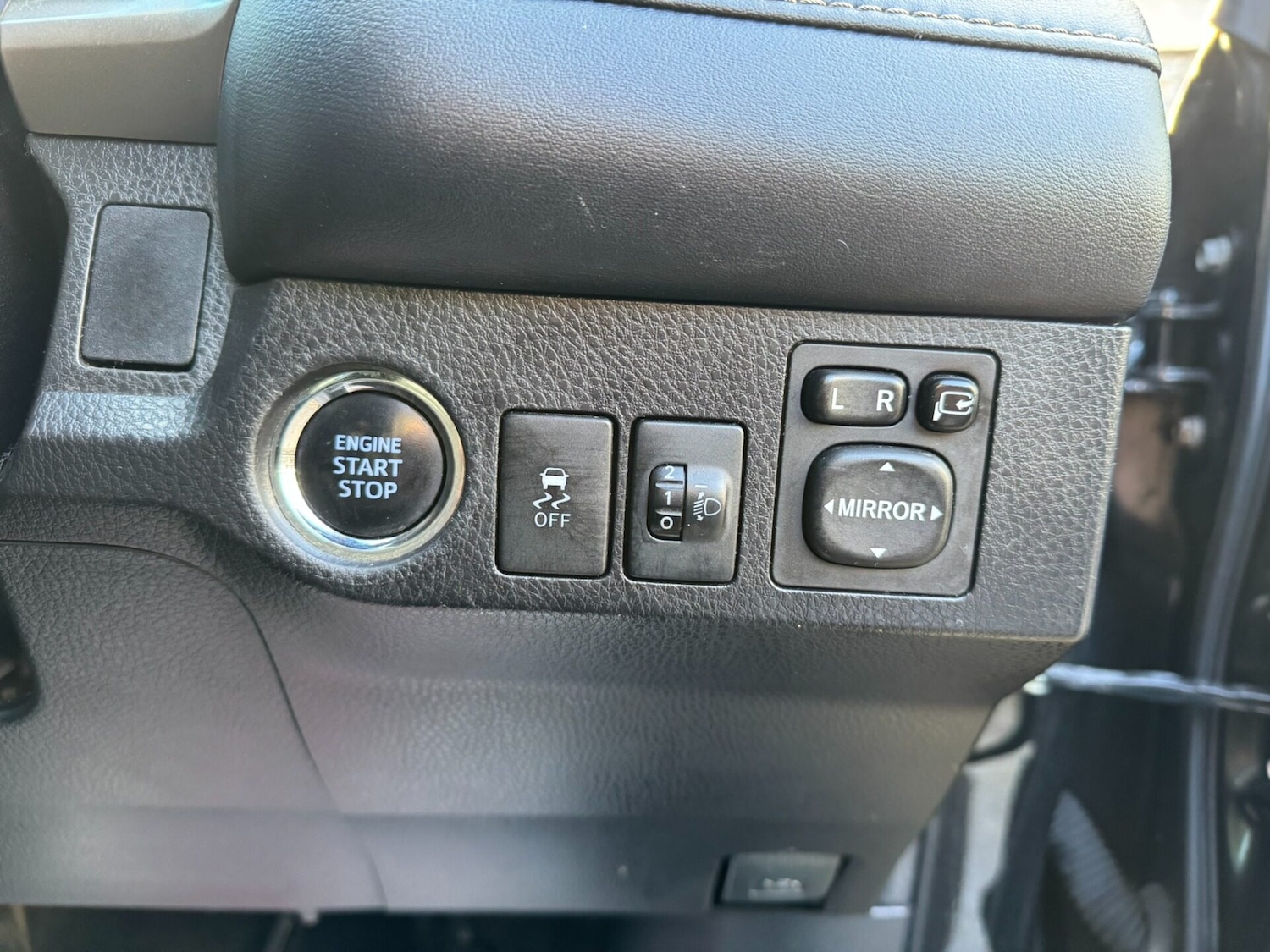 Used Toyota RAV4 2015 for sale - 77006576: Photo 17