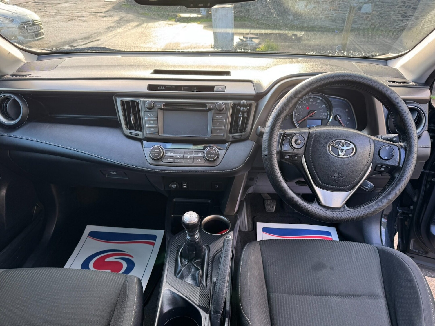 Used Toyota RAV4 2015 for sale - 77006576: Photo 9