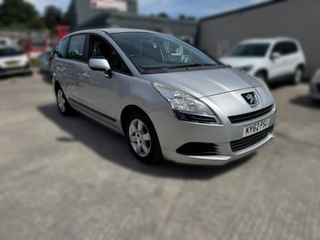 Used Peugeot 5008 2012 for sale - 79086131: Photo