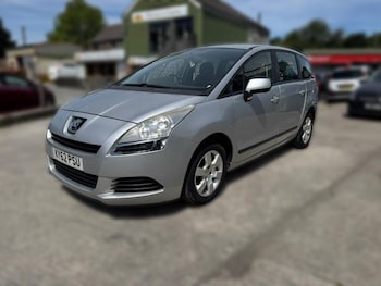 Used Peugeot 5008 2012 for sale - 79086131: Photo