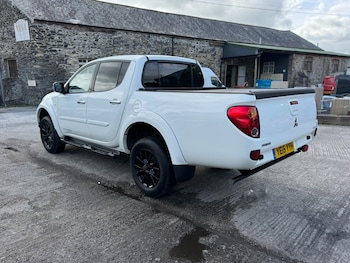 Used Mitsubishi L200 2015 for sale - 76184084: Photo
