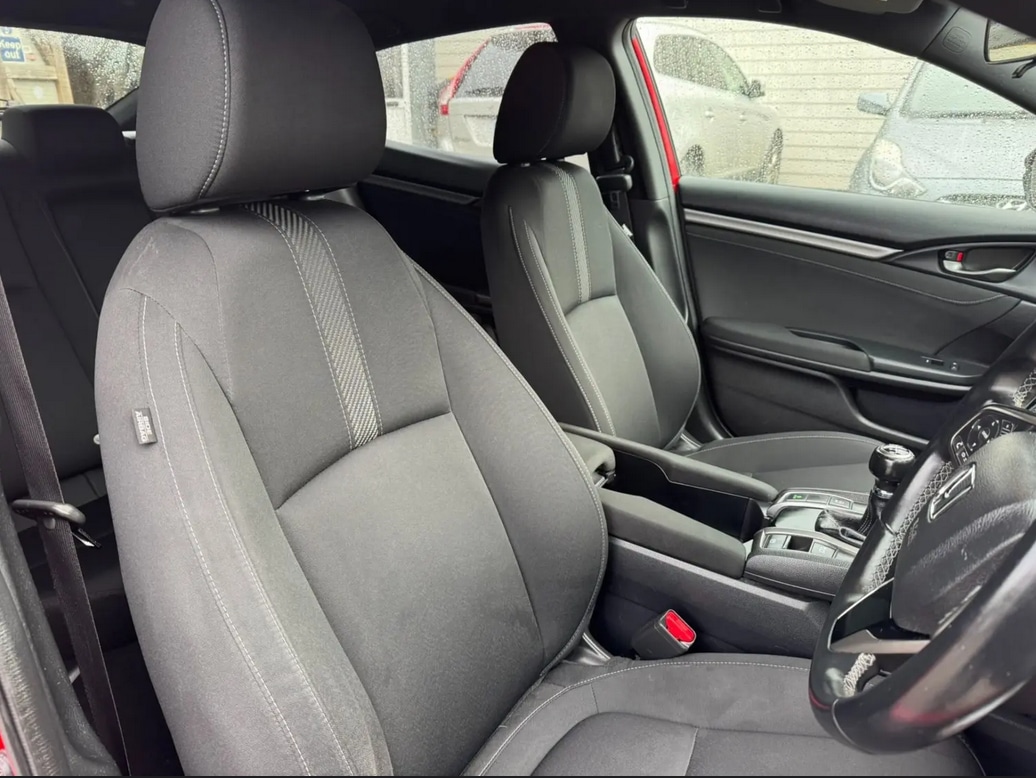 Used Honda Civic 2018 for sale - 76625196: Photo 11