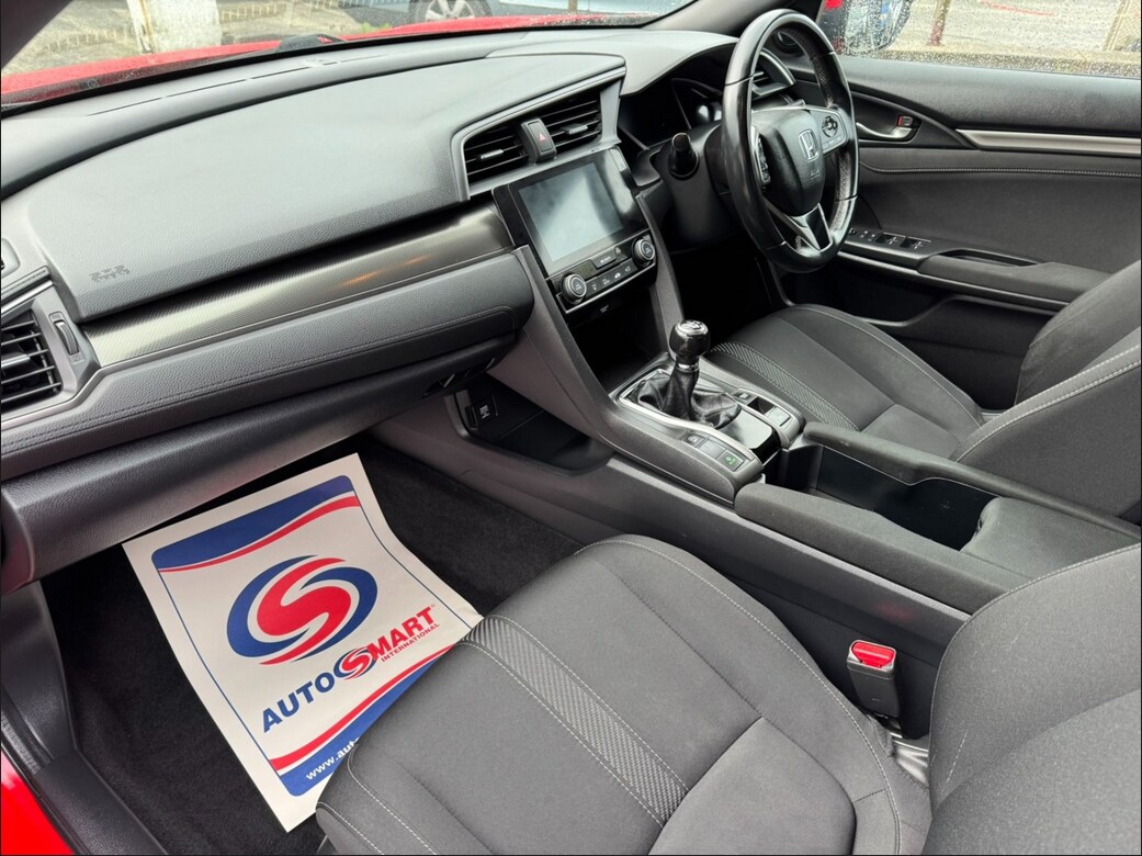 Used Honda Civic 2018 for sale - 76625196: Photo 12