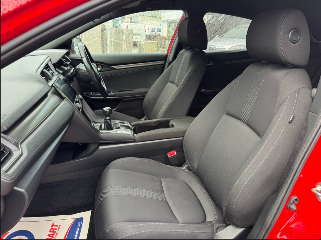 Used Honda Civic 2018 for sale - 76625196: Photo 13