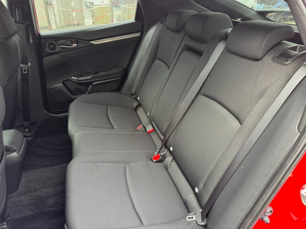 Used Honda Civic 2018 for sale - 76625196: Photo 15