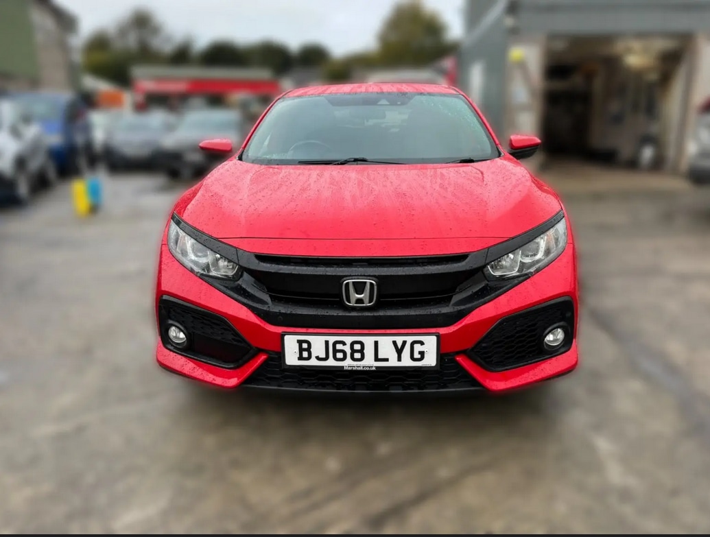 Used Honda Civic 2018 for sale - 76625196: Photo 2