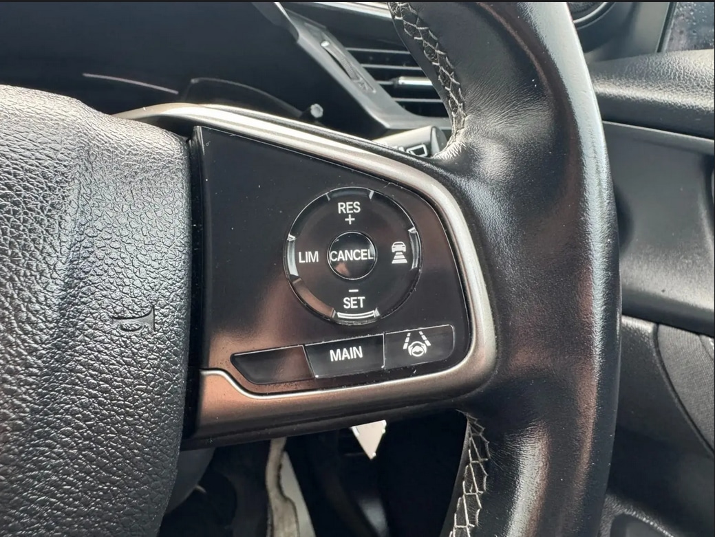 Used Honda Civic 2018 for sale - 76625196: Photo 23