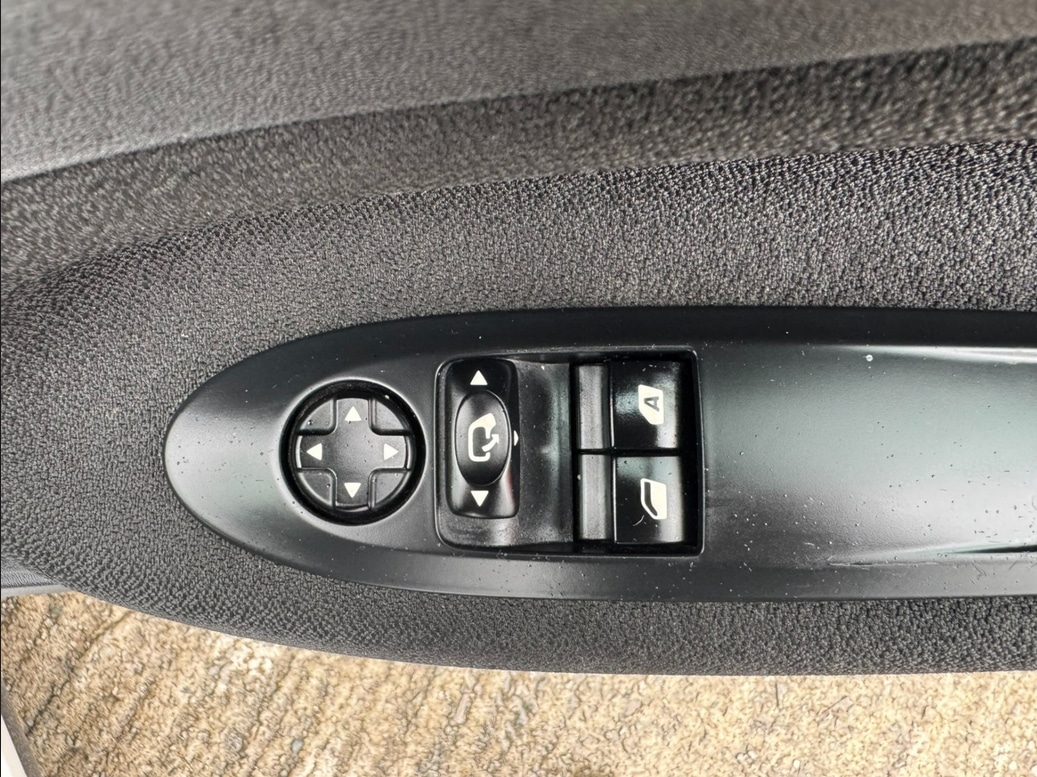 Used Citroen DS3 2015 for sale - 76625203: Photo 16