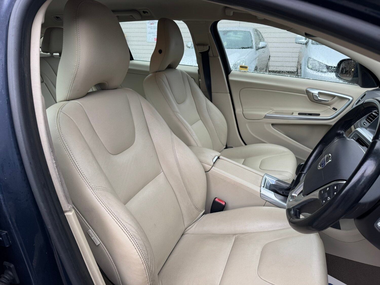 Used Volvo V60 2014 for sale - 76778164: Photo 10