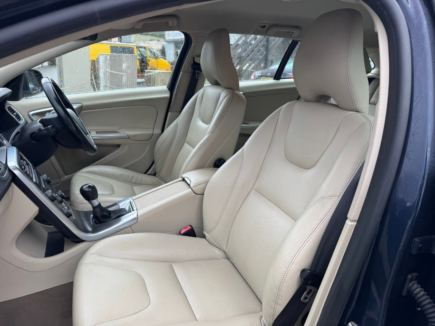 Used Volvo V60 2014 for sale - 76778164: Photo 13