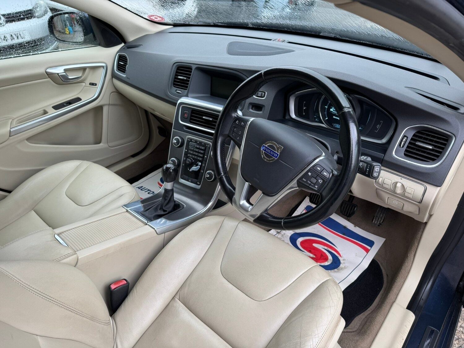 Used Volvo V60 2014 for sale - 76778164: Photo 9