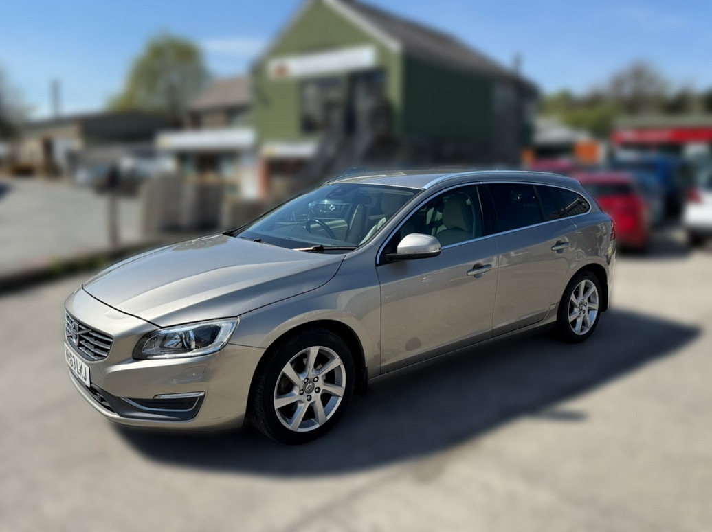 Used Volvo V60 2013 for sale - 76625236: Photo 1