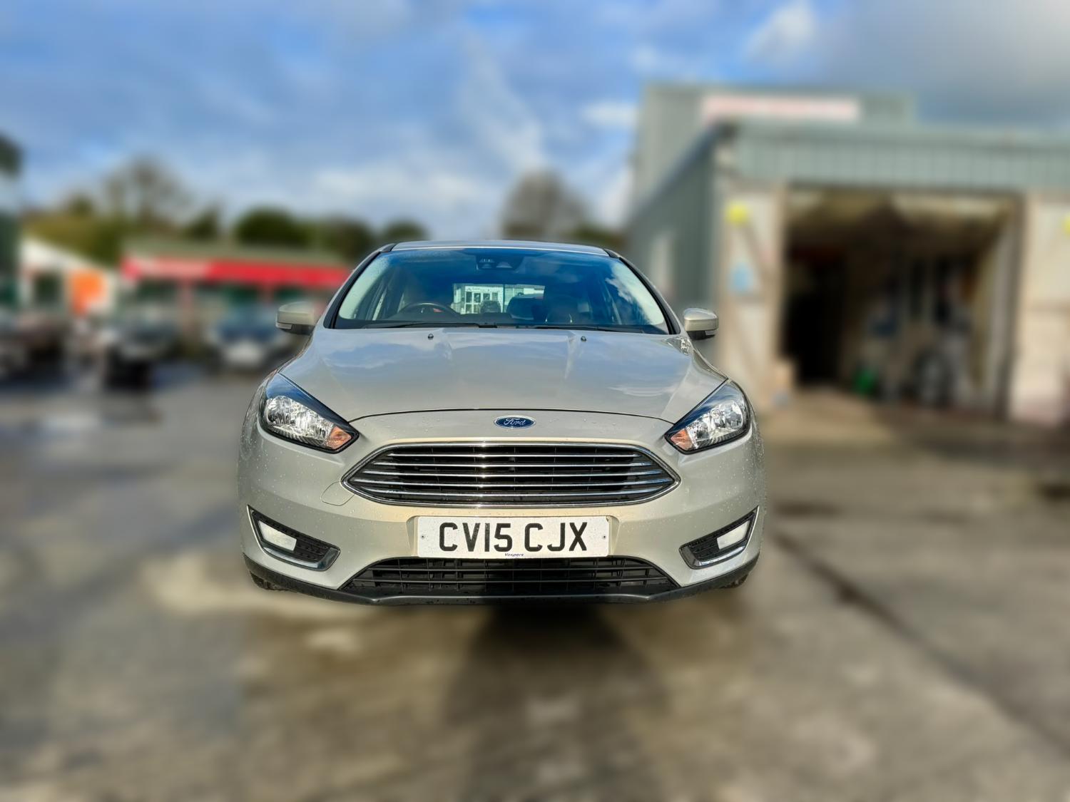 Used Ford Focus 2015 for sale - 76625316: Photo 2