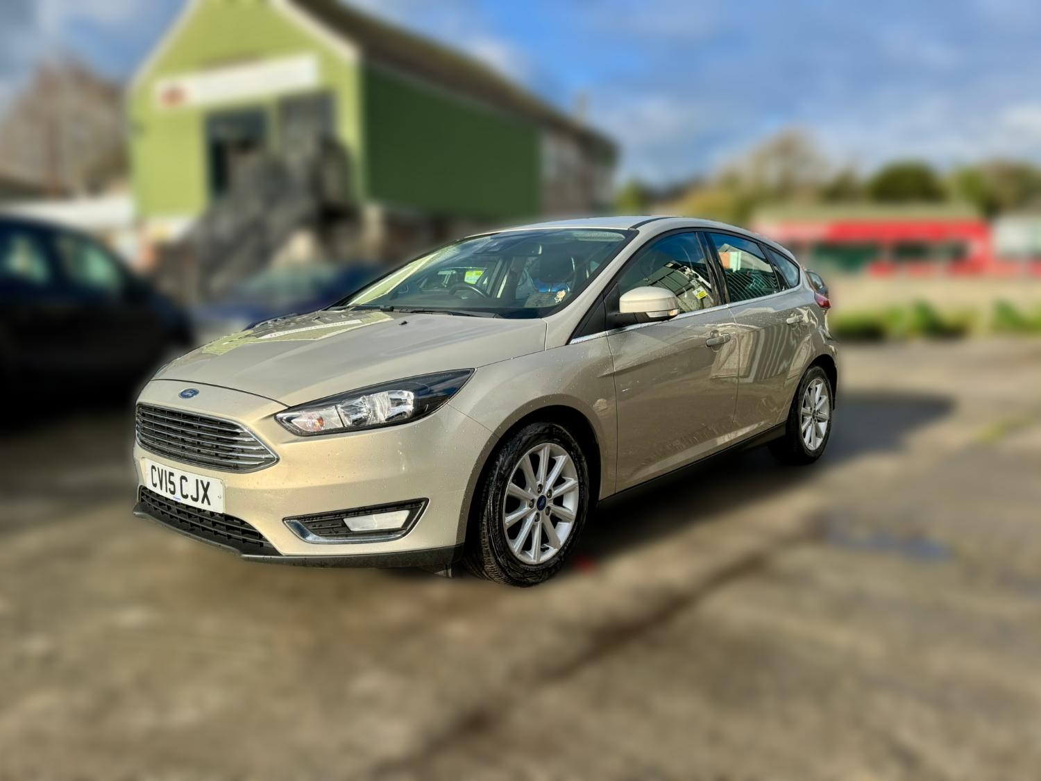 Used Ford Focus 2015 for sale - 76625316: Photo 3