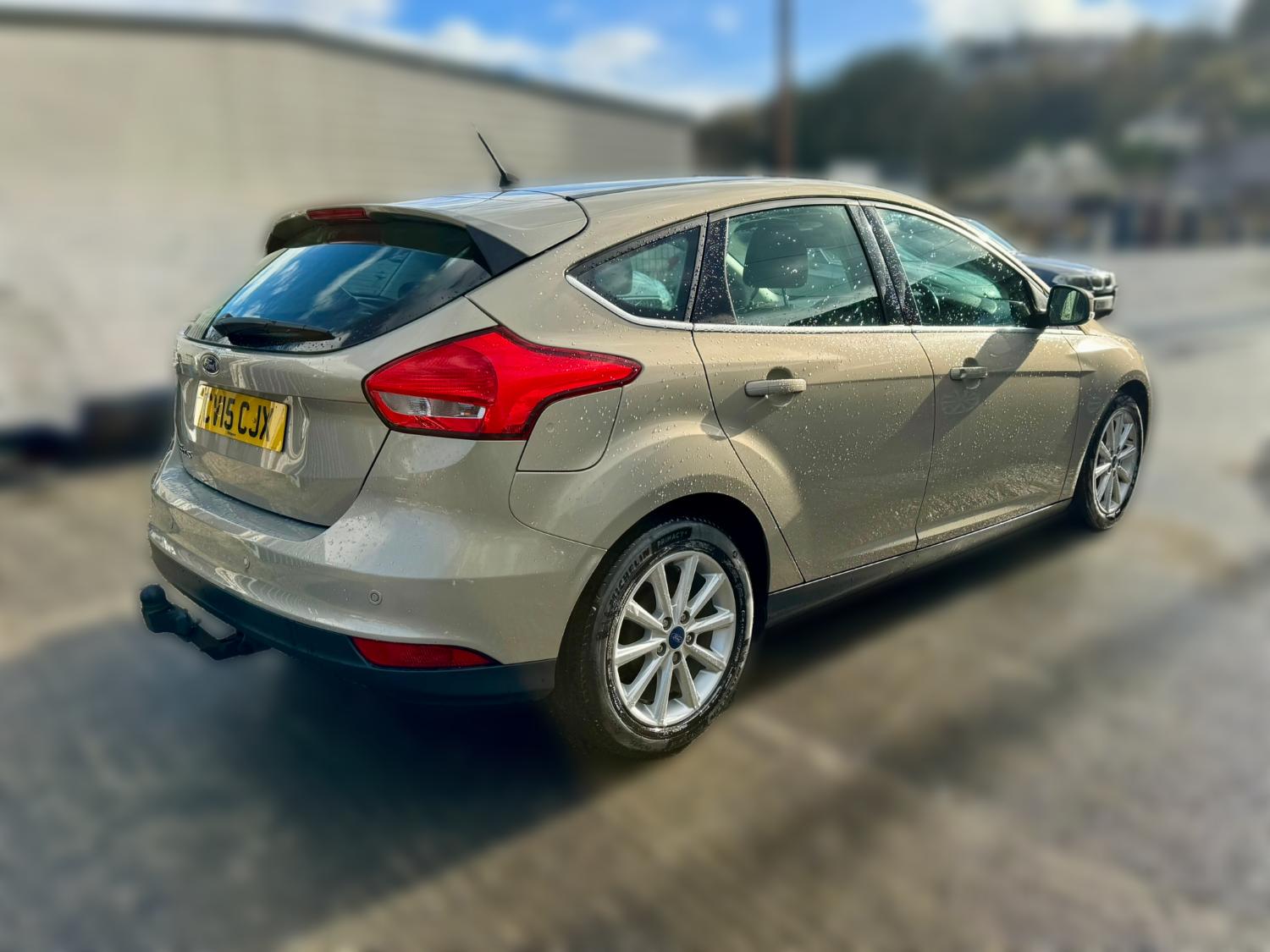 Used Ford Focus 2015 for sale - 76625316: Photo 6